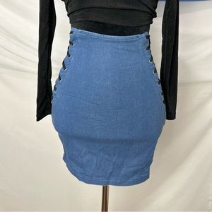 Small  blue opened hip skirt